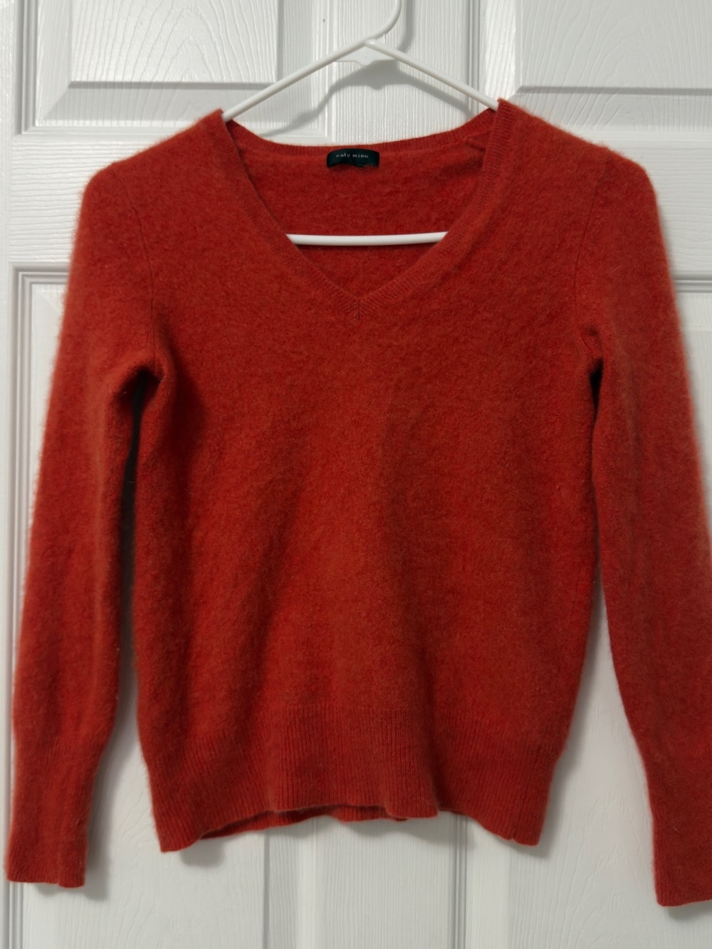 Only Mine Women's Cashmere V-Neck Sweater in Rust Orange